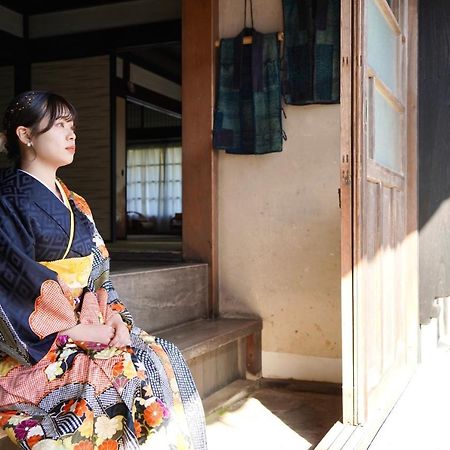 佐渡市佐渡島に残る築130年の伝統的な古民家｜東夢别墅 外观 照片