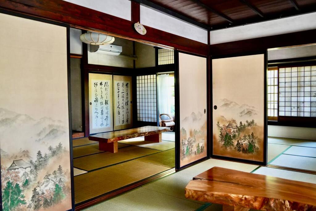 佐渡市佐渡島に残る築130年の伝統的な古民家｜東夢别墅 外观 照片