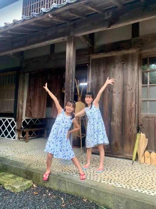 佐渡市佐渡島に残る築130年の伝統的な古民家｜東夢别墅 外观 照片